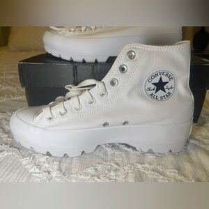 New Converse Chuck Taylor Lugged HighTops Sneakers Size 9.5